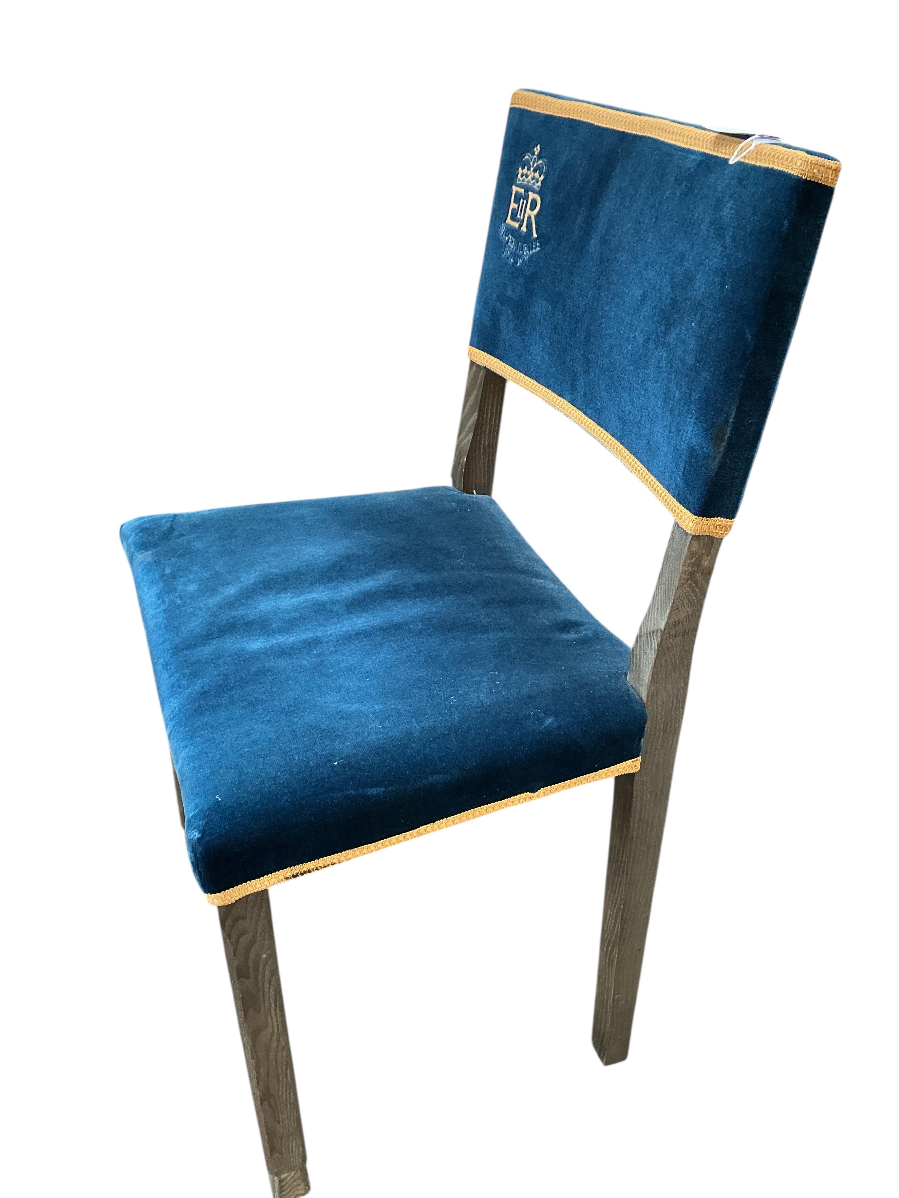 An Elizabeth II 1977 Silver Jubilee chair manufactured by Hands of High Wycombe number 1975, width 42cm, depth 39cm, height 84cm